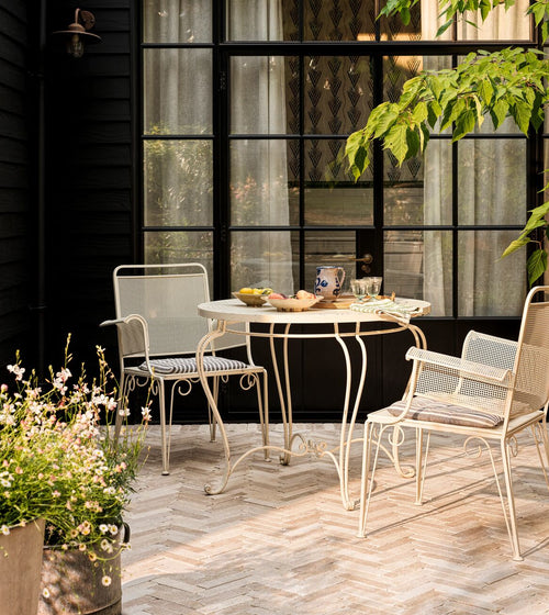 Dijon Tumbled Limestone Cobbles 20 x 5 Floor Tiles
